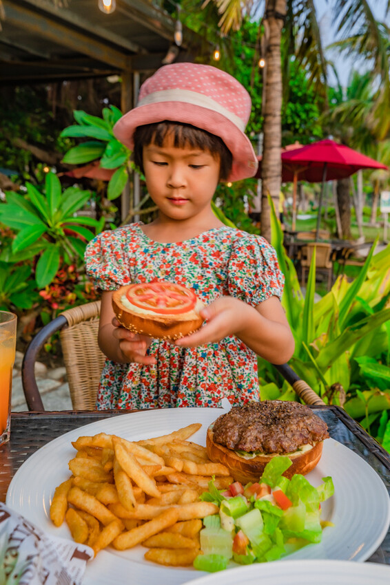 旗津沙灘吧 – 高雄最美沙灘酒吧 x 來杯偽Tequila Sunris跟偽Mojito有種偽出國的感覺呢!餐點也超優的