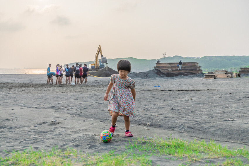 旗津沙灘吧 – 高雄最美沙灘酒吧 x 來杯偽Tequila Sunris跟偽Mojito有種偽出國的感覺呢!餐點也超優的