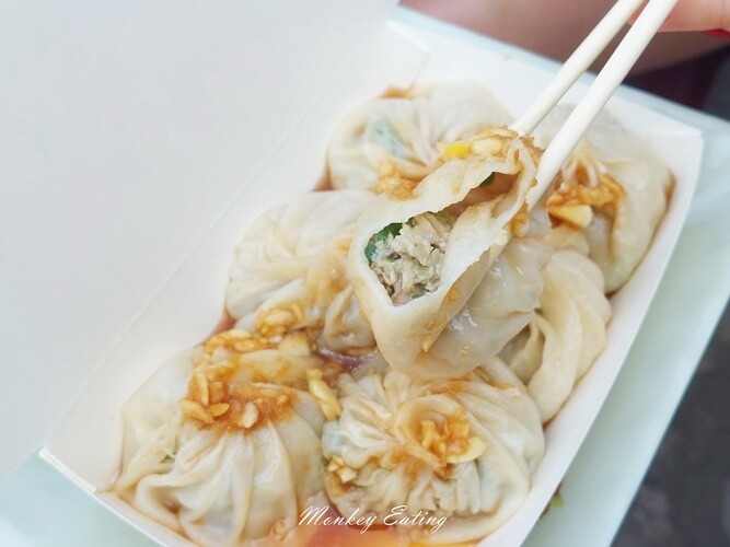 大甲阿富小籠湯包|台中大甲人氣排隊美食,手工現擀薄皮鮮嫩湯包,一早超多人排隊! - 貪吃猴的幻想