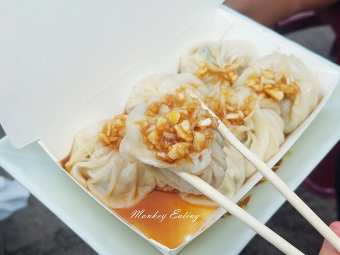 大甲阿富小籠湯包|台中大甲人氣排隊美食,手工現擀薄皮鮮嫩湯包,一早超多人排隊! - 貪吃猴的幻想