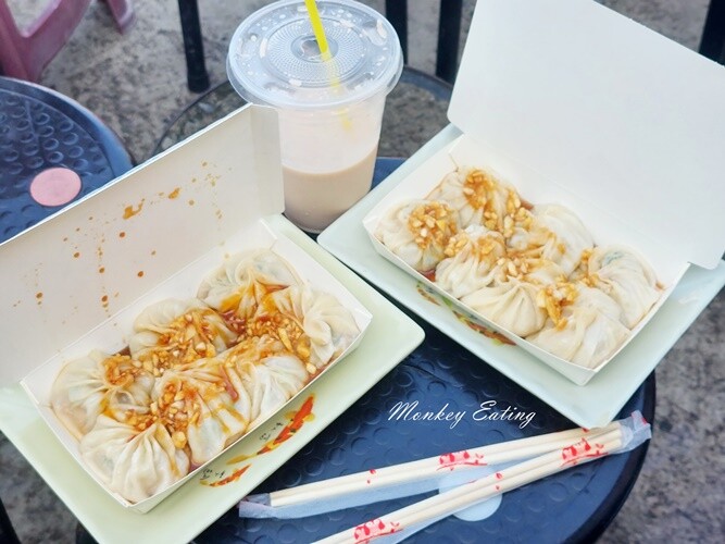 大甲阿富小籠湯包|台中大甲人氣排隊美食,手工現擀薄皮鮮嫩湯包,一早超多人排隊! - 貪吃猴的幻想