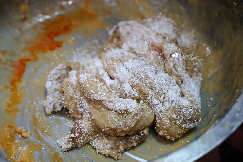 府中站 | 一週只賣兩天 1.5小時完售 黃石市場紅燒肉 雞捲 只賣兩樣東西