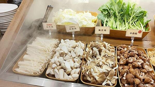 【台北美食】和牛涮 日式鍋物放題｜最低只要７６８＋１０％起就可以吃到和牛吃到飽