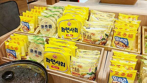 【台北美食】和牛涮 日式鍋物放題｜最低只要７６８＋１０％起就可以吃到和牛吃到飽