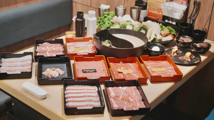 台北市大安區[台北美食] 和牛涮2.0來了！關西關東壽喜燒一次滿足｜期間限定紫薯芋泥鯛魚燒