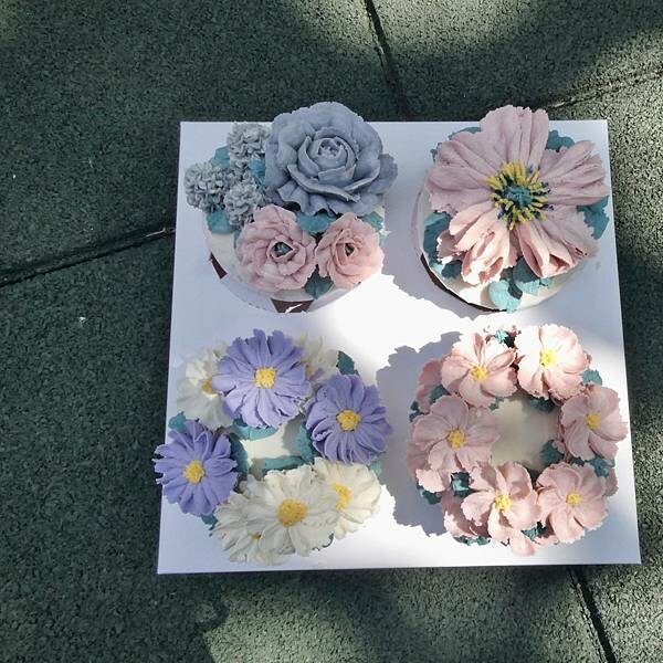 台北韓國裱花蛋糕推薦/amber_pastry_garden/韓國錶花杯子蛋糕/芝麻焦糖脆脆香草&巧克力玫瑰莓果/減糖優雅美