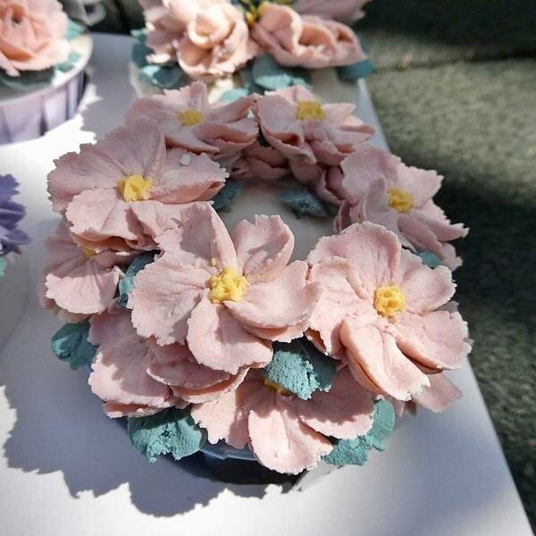 台北韓國裱花蛋糕推薦/amber_pastry_garden/韓國錶花杯子蛋糕/芝麻焦糖脆脆香草&巧克力玫瑰莓果/減糖優雅美