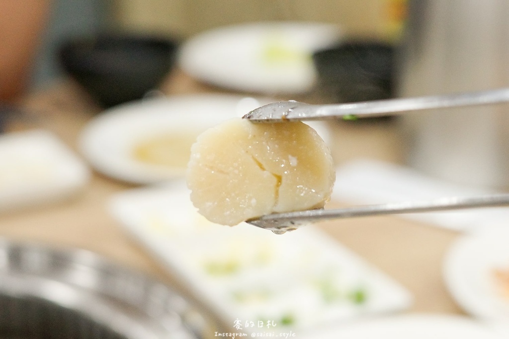 台中燒肉推薦!海線燒肉必訪釿炘燒肉,豐富自助吧與壽星贈蝦優惠。