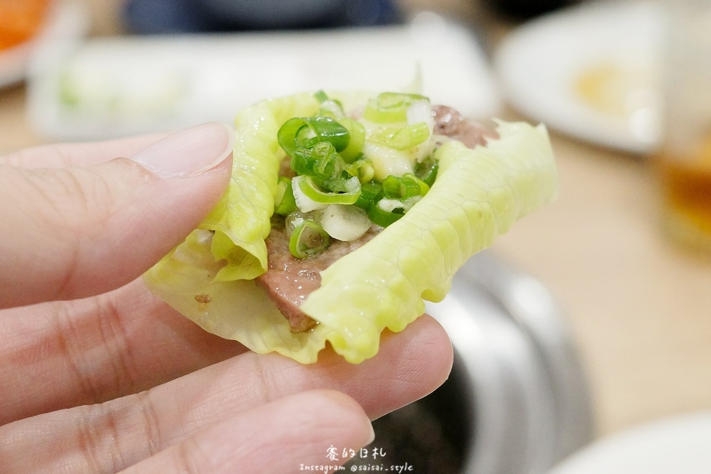 台中燒肉推薦!海線燒肉必訪釿炘燒肉,豐富自助吧與壽星贈蝦優惠。