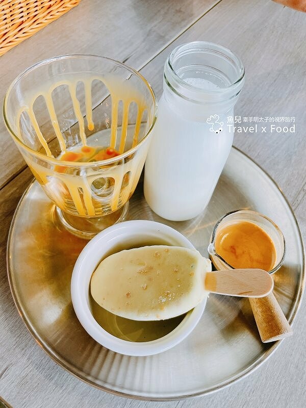 緊鄰濱海觀景步道,結合沙丘、海灘與跨海大橋,霜淇淋刨冰 x 咖啡 x 早午餐:季風沙丘 – 老。樣子三店 @魚兒 x 牽手明太子的「視」界旅行