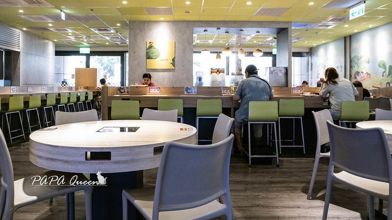 台中市南屯區石二鍋 經典個人獨享石頭鍋: 飲料自助吧喝到爽 喜歡肉多菜少也可以!