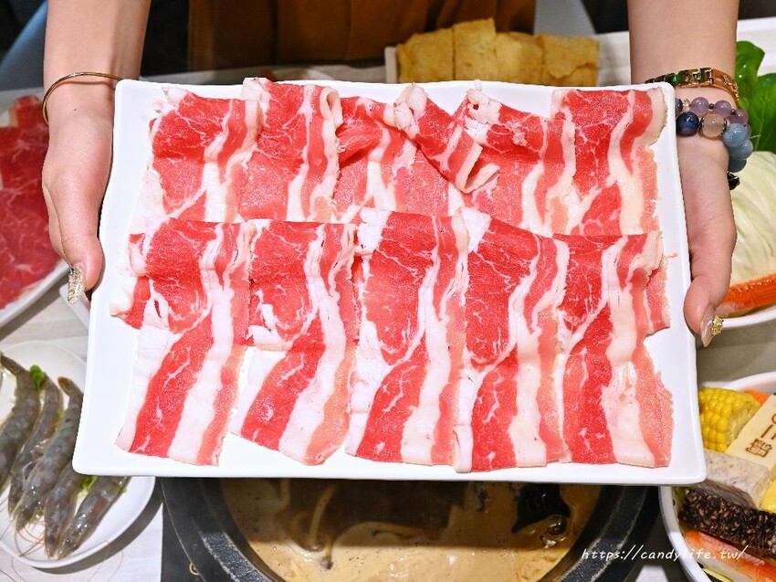 石二鍋｜全新鍋底新上市，內用享冬瓜檸檬冰沙喝到飽，還有超值優惠券，這樣吃省超多！