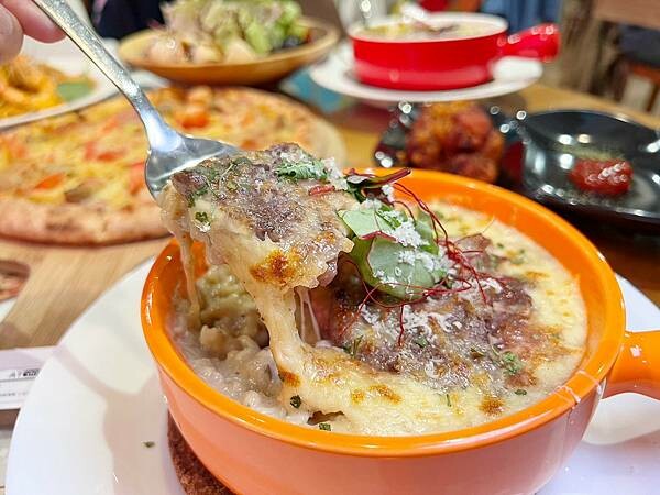 LINE_ALBUM_拍拍手 二傻夫婦_230422_15.jpg