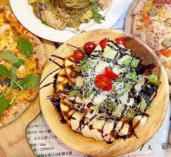 LINE_ALBUM_拍拍手 二傻夫婦_230422_5.jpg