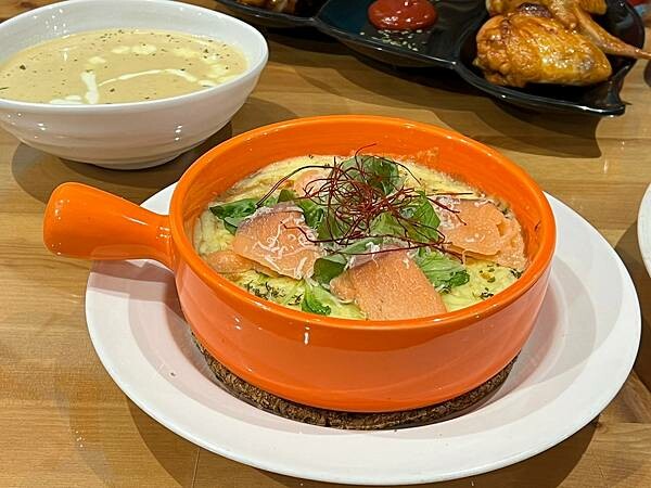 (蘆洲PIZZA)拍拍手披薩咖啡~破千則好評巷弄美食~爐烤披