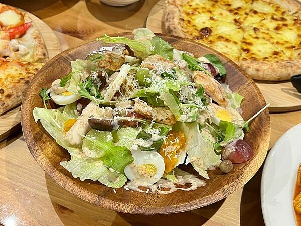 (蘆洲PIZZA)拍拍手披薩咖啡~破千則好評巷弄美食~爐烤披