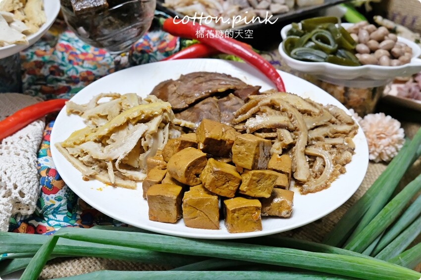 台中滷味這家很特別!少見白滷橄欖屋滷味吃得到~眷村白涼麵也大推 - 棉花糖的天空