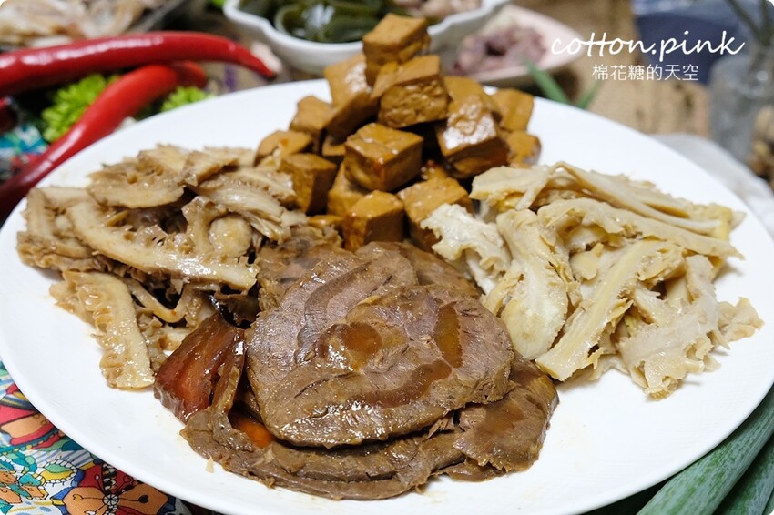 台中滷味這家很特別!少見白滷橄欖屋滷味吃得到~眷村白涼麵也大推 - 棉花糖的天空