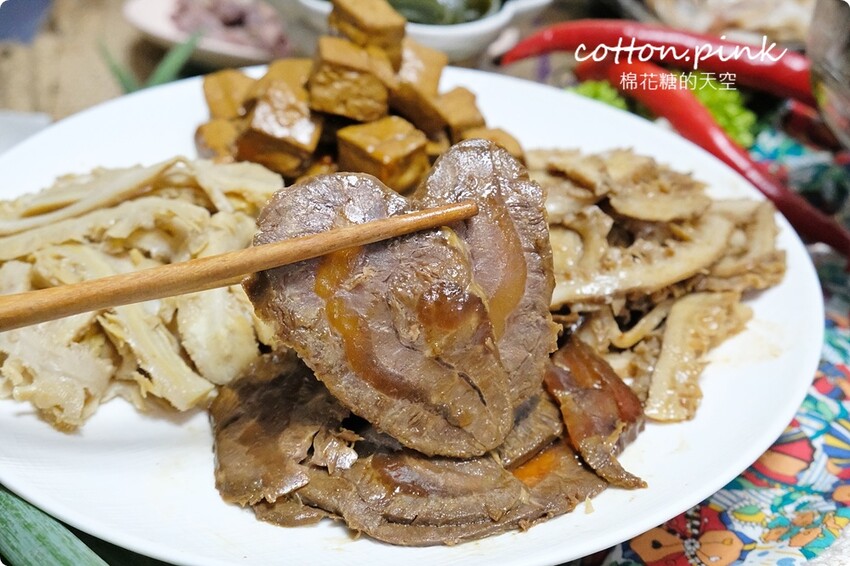 台中滷味這家很特別!少見白滷橄欖屋滷味吃得到~眷村白涼麵也大推 - 棉花糖的天空