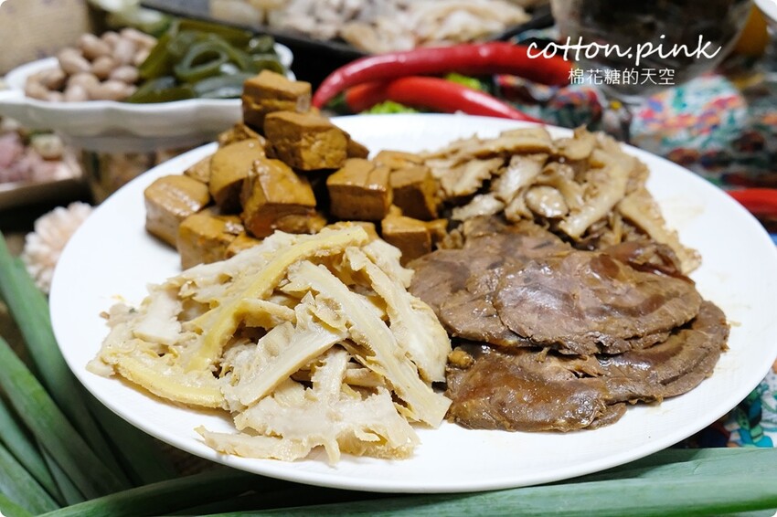 台中滷味這家很特別!少見白滷橄欖屋滷味吃得到~眷村白涼麵也大推 - 棉花糖的天空