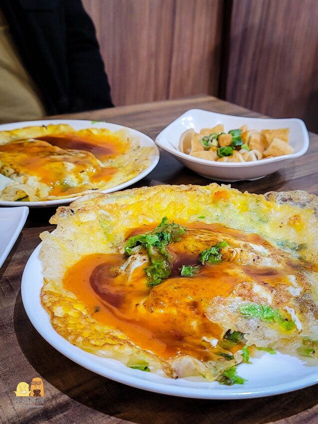一點都不猛的猛男蚵仔煎，有基隆吉古拉、大燒賣、脆煎蚵仔煎