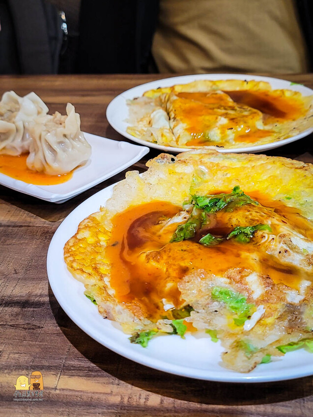 一點都不猛的猛男蚵仔煎，有基隆吉古拉、大燒賣、脆煎蚵仔煎