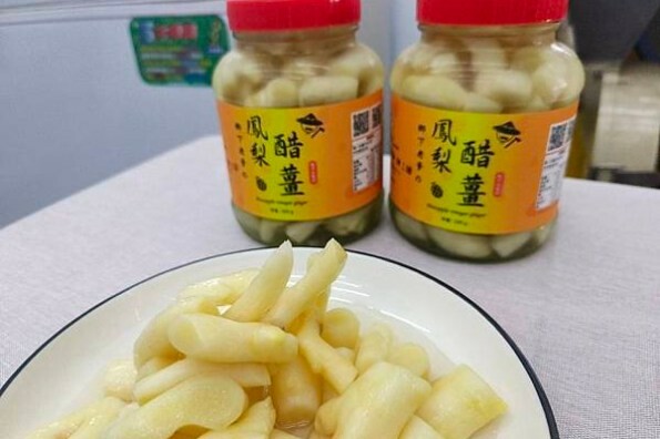 台中市西區(台中/西區)說故事的人-藏身在臺中市役所二樓，四月精緻午餐餐點開箱