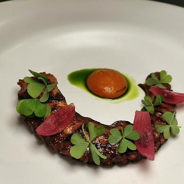 台中市西區(台中/西區)說故事的人-藏身在臺中市役所二樓，四月精緻午餐餐點開箱