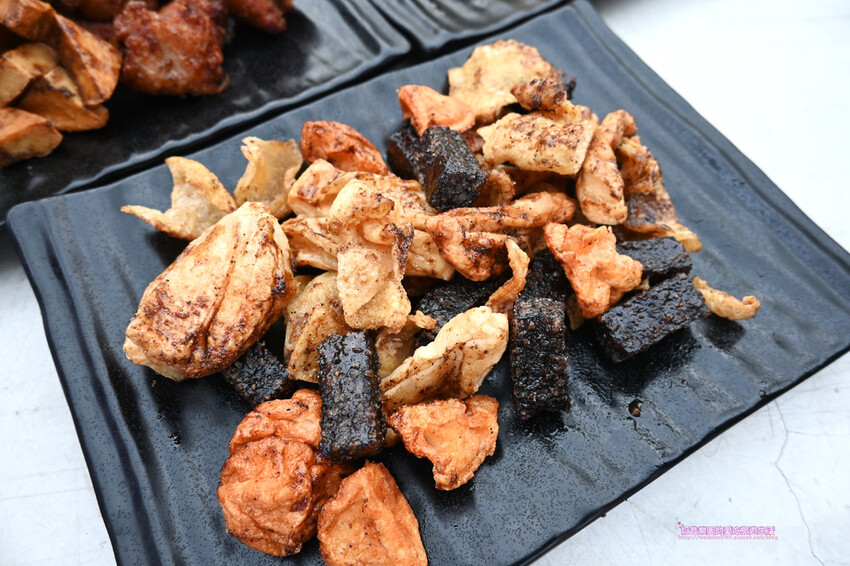 [台北士林區]美味多汁的炸雞在這裡-暖男炸雞 士林店，獨特秘醬創意吃法 台北炸雞 宵夜美食