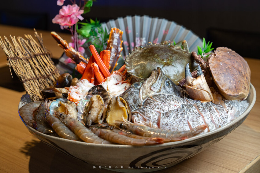芳 和牛海鮮精緻鍋物｜中壢超狂和牛海鮮鍋物專賣店，秋季蟹霸王套餐日本頂級和牛+當季活體海鮮盤最低只要69