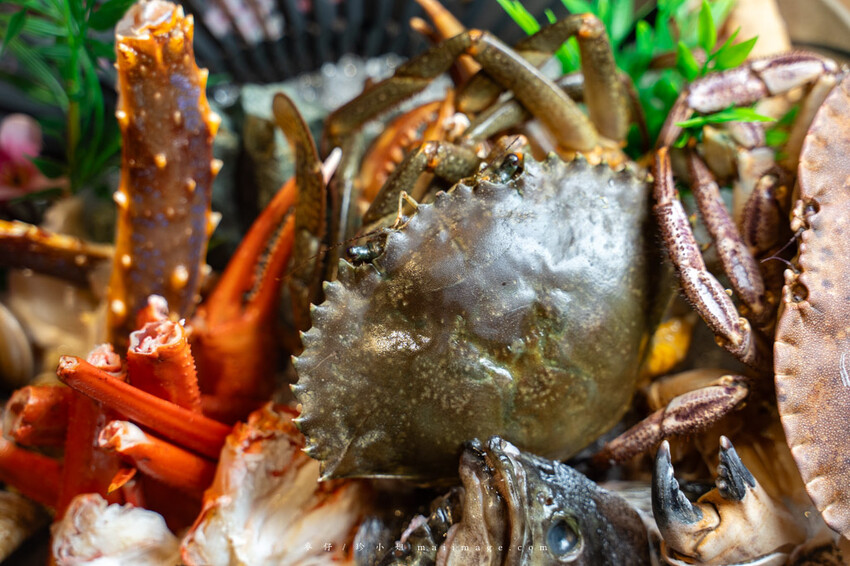 芳 和牛海鮮精緻鍋物｜中壢超狂和牛海鮮鍋物專賣店，秋季蟹霸王套餐日本頂級和牛+當季活體海鮮盤最低只要69