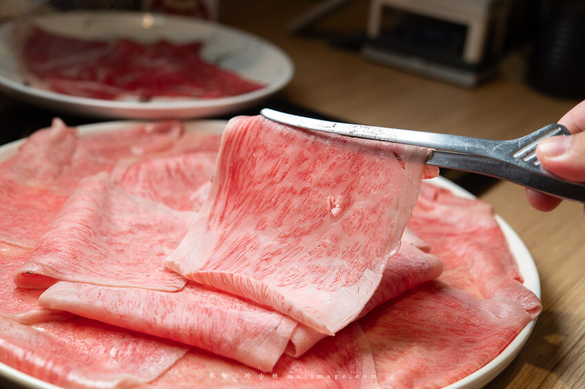 芳 和牛海鮮精緻鍋物｜中壢超狂和牛海鮮鍋物專賣店，秋季蟹霸王套餐日本頂級和牛+當季活體海鮮盤最低只要69