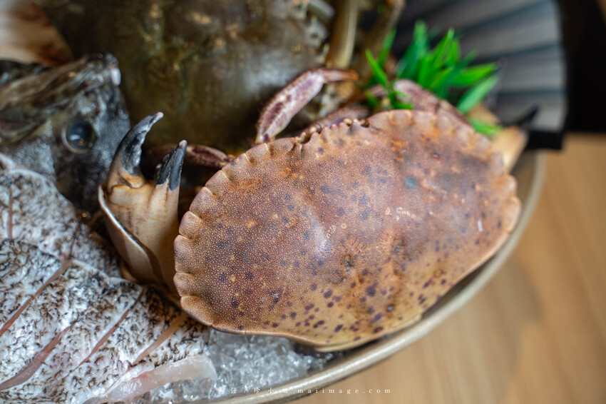 芳 和牛海鮮精緻鍋物｜中壢超狂和牛海鮮鍋物專賣店，秋季蟹霸王套餐日本頂級和牛+當季活體海鮮盤最低只要69