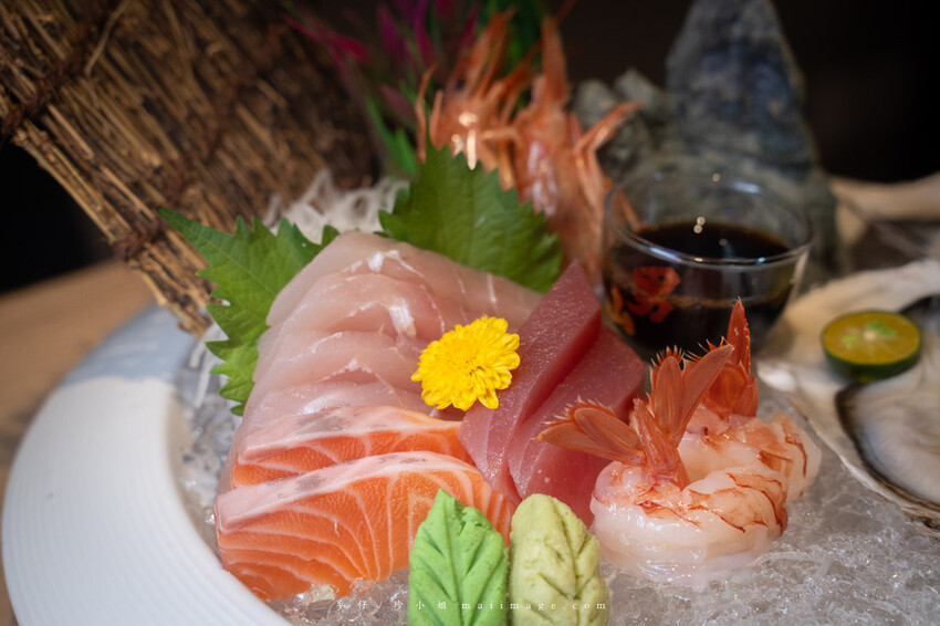 芳 和牛海鮮精緻鍋物｜中壢超狂和牛海鮮鍋物專賣店，秋季蟹霸王套餐日本頂級和牛+當季活體海鮮盤最低只要69