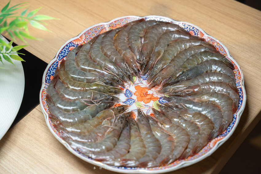 芳 和牛海鮮精緻鍋物｜中壢超狂和牛海鮮鍋物專賣店，秋季蟹霸王套餐日本頂級和牛+當季活體海鮮盤最低只要69