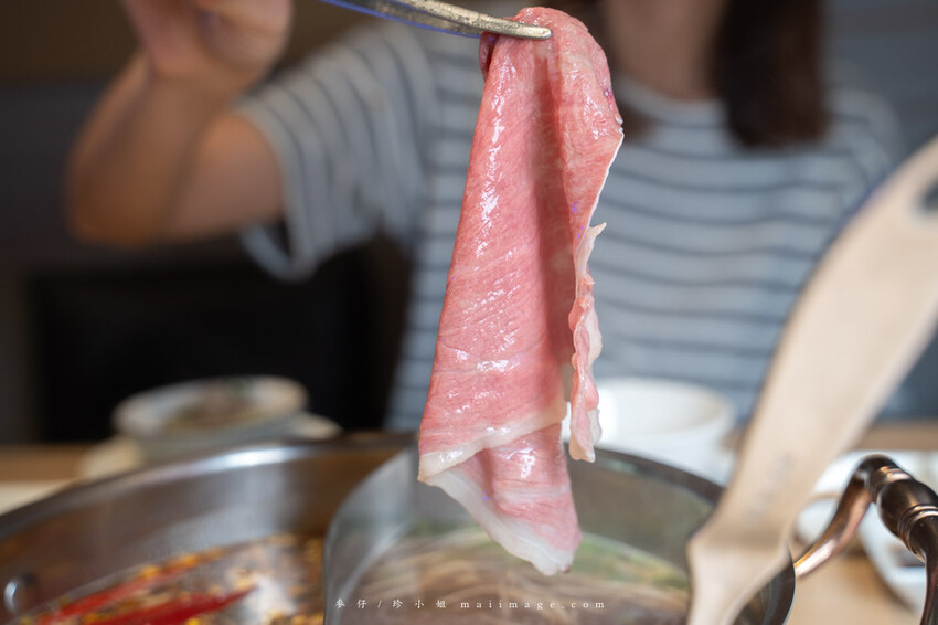 芳 和牛海鮮精緻鍋物｜中壢超狂和牛海鮮鍋物專賣店，秋季蟹霸王套餐日本頂級和牛+當季活體海鮮盤最低只要69