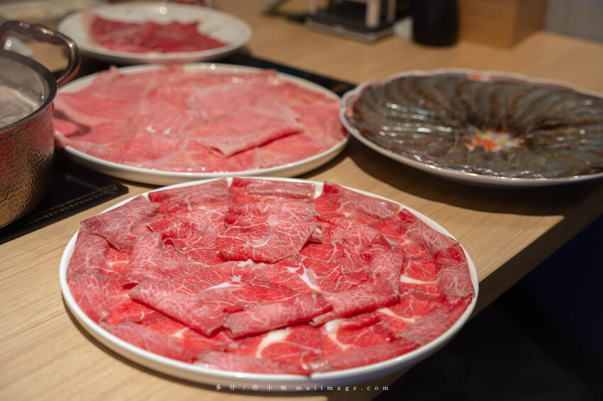 芳 和牛海鮮精緻鍋物｜中壢超狂和牛海鮮鍋物專賣店，秋季蟹霸王套餐日本頂級和牛+當季活體海鮮盤最低只要69