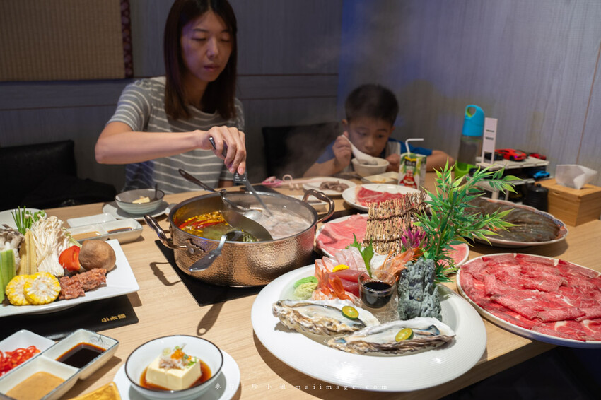 芳 和牛海鮮精緻鍋物｜中壢超狂和牛海鮮鍋物專賣店，秋季蟹霸王套餐日本頂級和牛+當季活體海鮮盤最低只要69