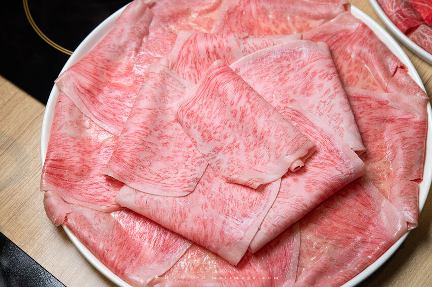 芳 和牛海鮮精緻鍋物｜中壢超狂和牛海鮮鍋物專賣店，秋季蟹霸王套餐日本頂級和牛+當季活體海鮮盤最低只要69