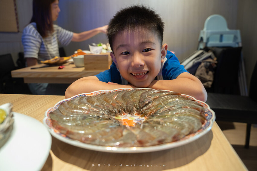 芳 和牛海鮮精緻鍋物｜中壢超狂和牛海鮮鍋物專賣店，秋季蟹霸王套餐日本頂級和牛+當季活體海鮮盤最低只要69