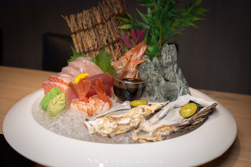 芳 和牛海鮮精緻鍋物｜中壢超狂和牛海鮮鍋物專賣店，秋季蟹霸王套餐日本頂級和牛+當季活體海鮮盤最低只要69