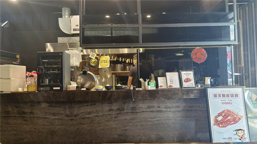 台中北屯最強燒臘便當|張登棋燒味,晚來就吃不到