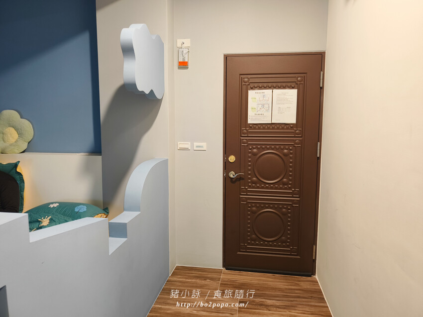 台東。台東市》浪閣民宿33.35。可愛的卡通主題房型