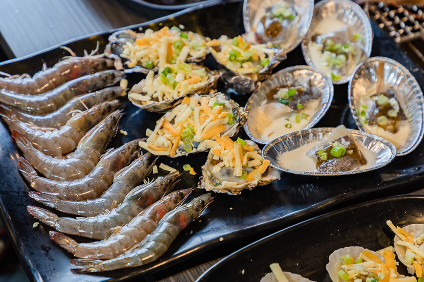 鳳山美食 – 野饌日式燒肉吃到飽 x 不只燒肉！泰國蝦生蚵啤酒暢飲！