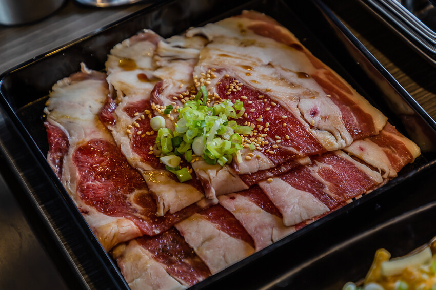 鳳山美食 – 野饌日式燒肉吃到飽 x 不只燒肉！泰國蝦生蚵啤酒暢飲！