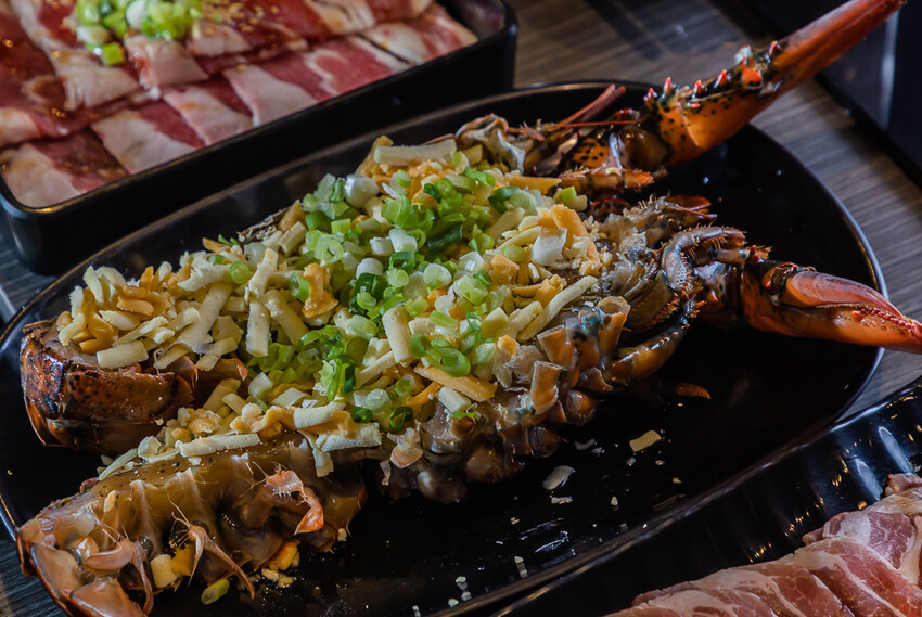 鳳山美食 – 野饌日式燒肉吃到飽 x 不只燒肉！泰國蝦生蚵啤酒暢飲！