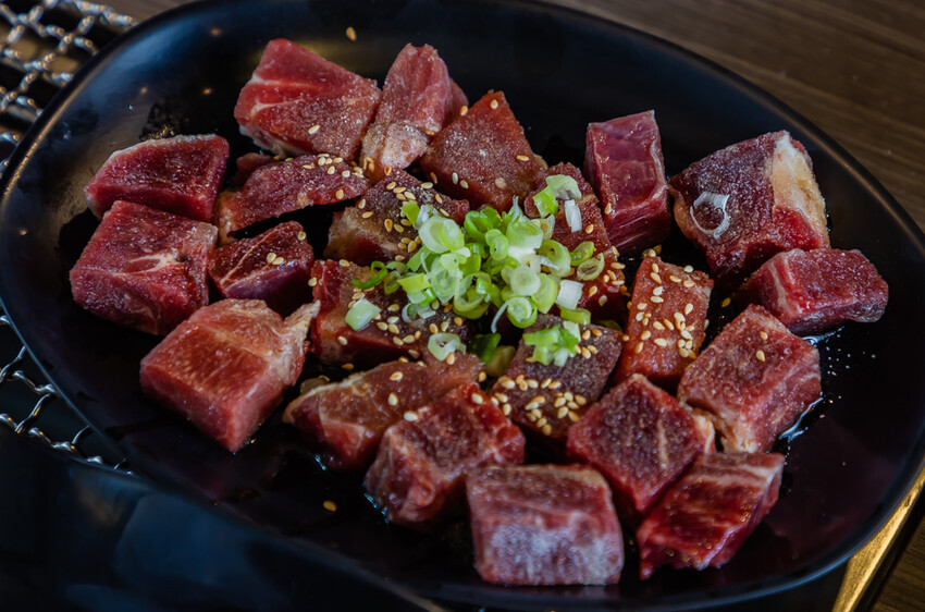 鳳山美食 – 野饌日式燒肉吃到飽 x 不只燒肉！泰國蝦生蚵啤酒暢飲！