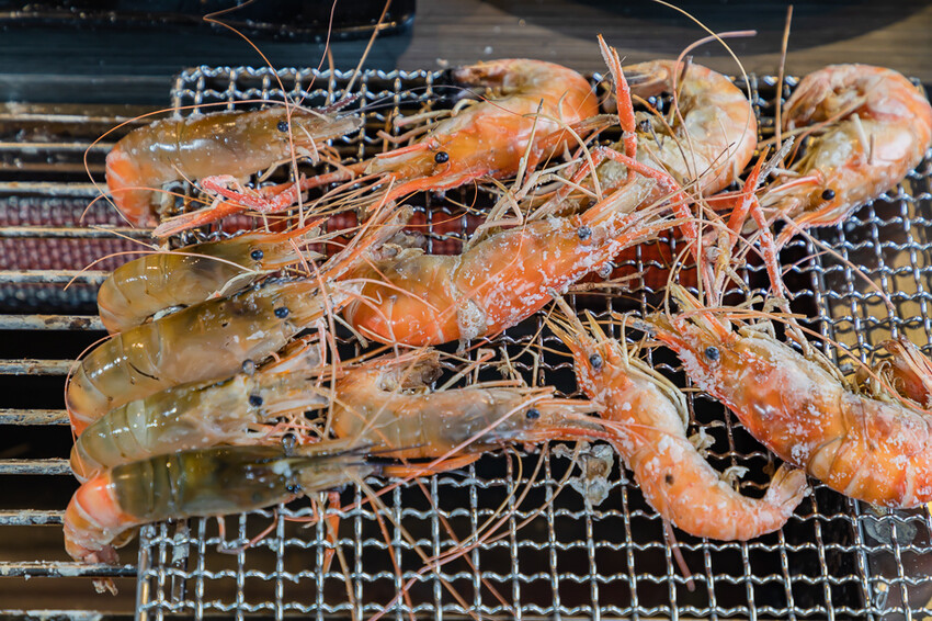 鳳山美食 – 野饌日式燒肉吃到飽 x 不只燒肉！泰國蝦生蚵啤酒暢飲！