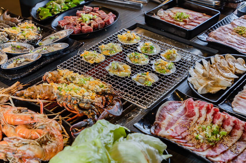 鳳山美食 – 野饌日式燒肉吃到飽 x 不只燒肉！泰國蝦生蚵啤酒暢飲！