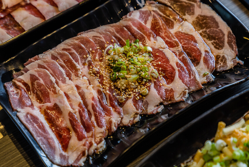 鳳山美食 – 野饌日式燒肉吃到飽 x 不只燒肉！泰國蝦生蚵啤酒暢飲！